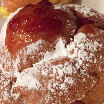Mergellina Bakery - "Bottone brioche" farcita amarena - Lounges Near Me - Milan, Michigan Mergellina Bakery - "Bottone brioche" farcita amarena - Lounges Near Me - Milan, Michigan