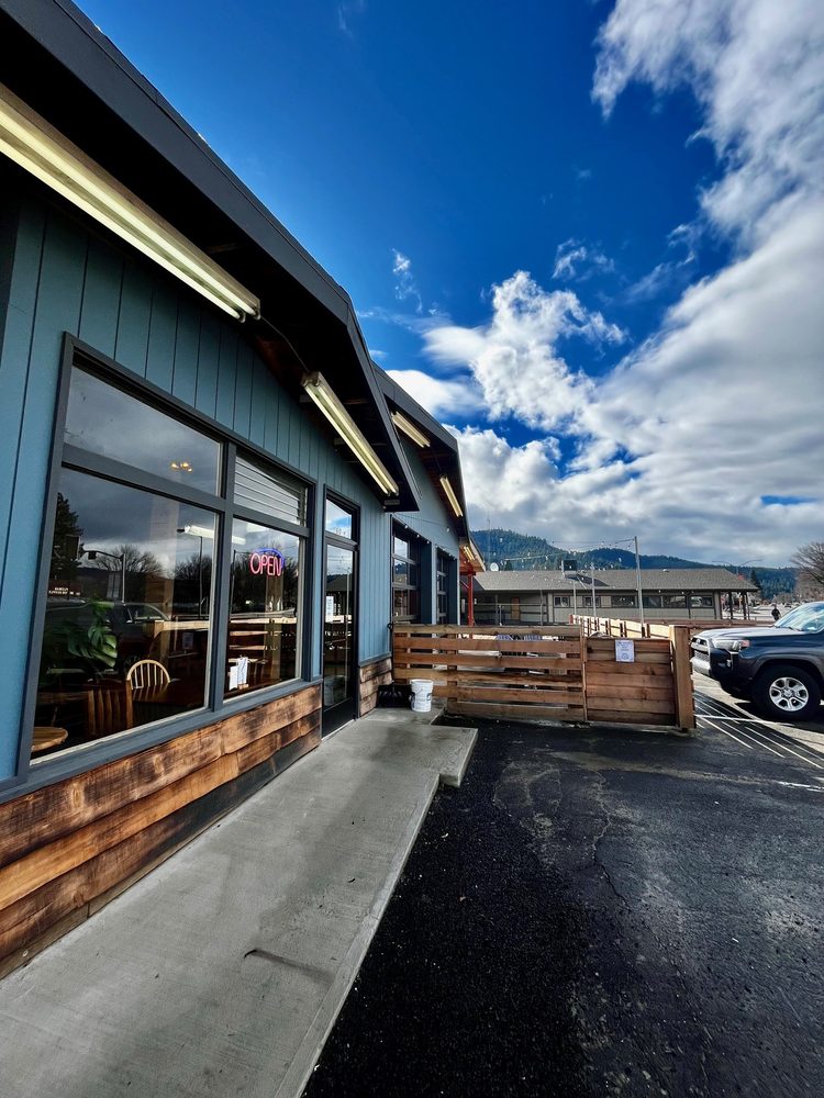 Richbar Taproom Logo