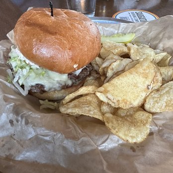 Creston Brewery - Olive burger - Breweries Near Me - Grand Rapids, Michigan Creston Brewery - Olive burger - Breweries Near Me - Grand Rapids, Michigan
