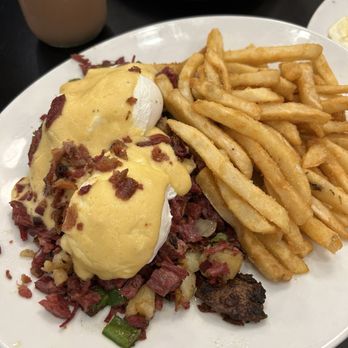 Toast Coffeehouse - Corned beef hash - Breakfast & Brunch Near Me - Long Beach, New York