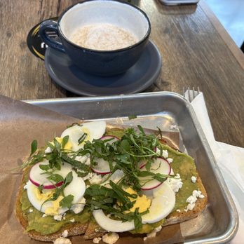The Landing Kitchen - Avocado Toast and Latte - Coffee & Tea Near Me - Bala Cynwyd, Pennsylvania