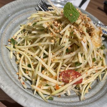 Star Leaf - Papaya salad - Asian Fusion Near Me - Pasadena, California Star Leaf - Papaya salad - Asian Fusion Near Me - Pasadena, California