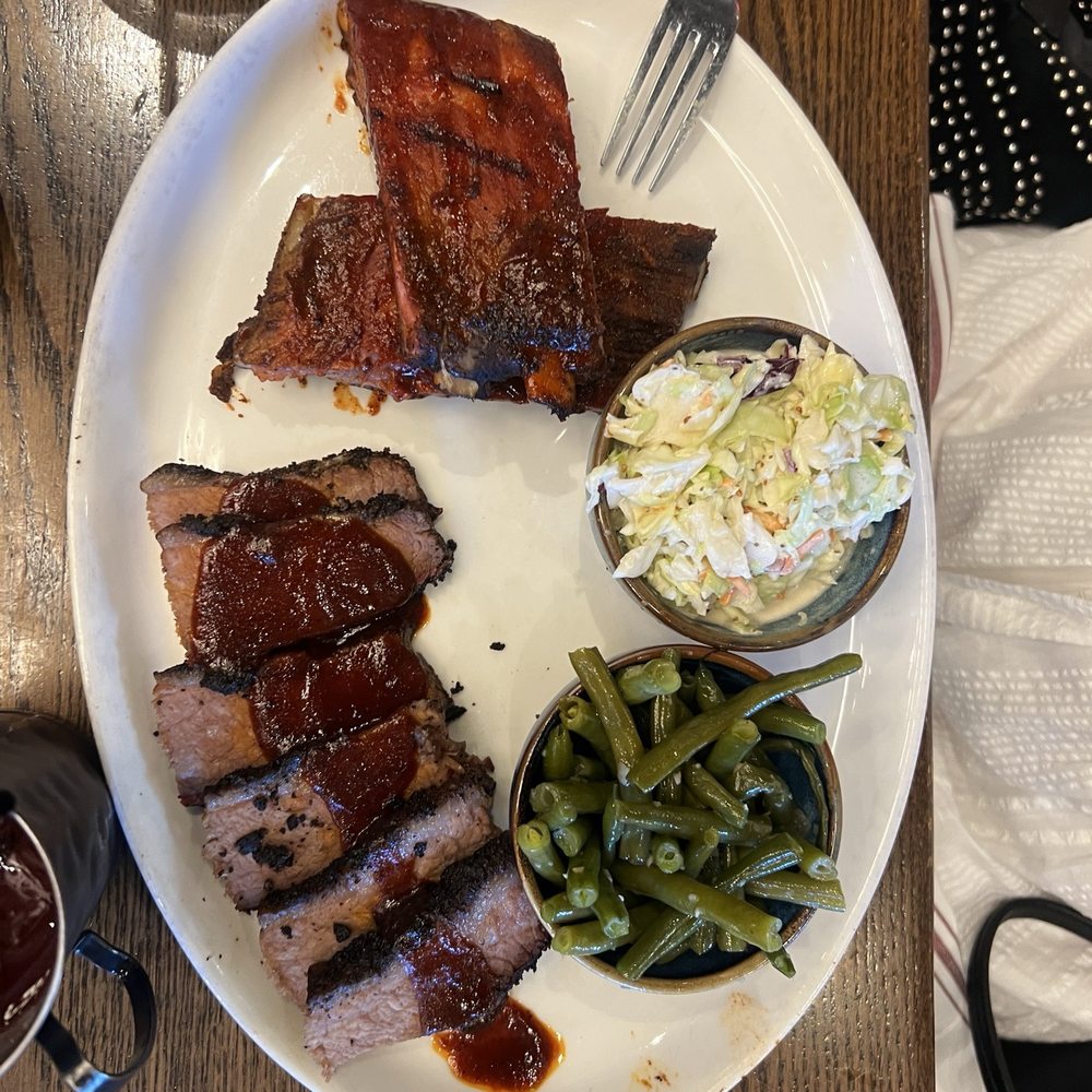 Gus's BBQ - Barbeque Near Me - Porter Ranch, California