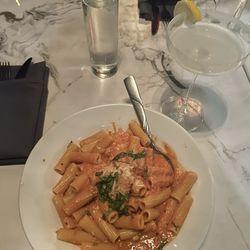 The Franklin Lounge - penne al voldka