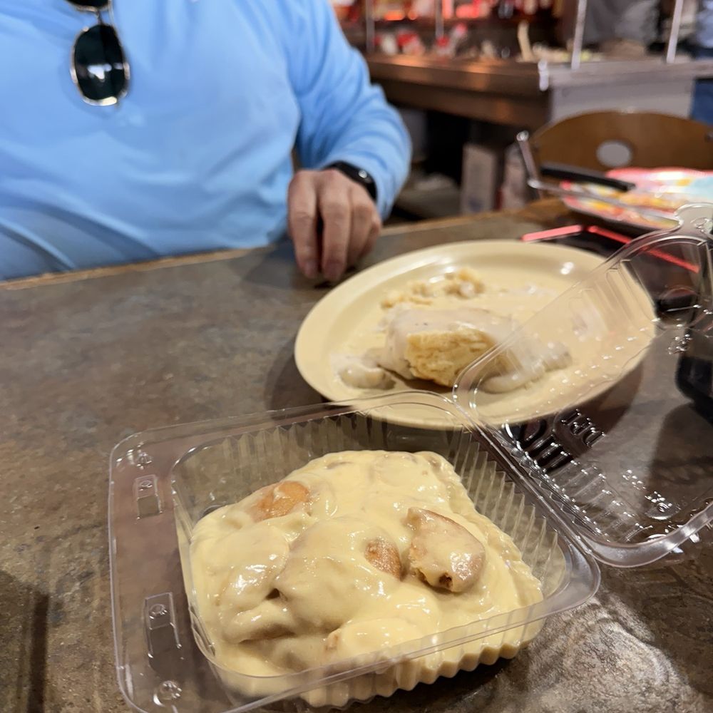Main Street Cafe - Banana Pudding - Breakfast & Brunch Near Me - Carthage, Texas