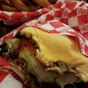 Lil Woody's - Veggie veggie burger and onion rings - Burgers Near Me - Seattle, Washington Lil Woody's - Veggie veggie burger and onion rings - Burgers Near Me - Seattle, Washington