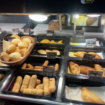 Empanada Harry's Bakery and Cafe - Venezuelan Near Me - Miami, Florida