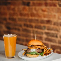 Mac's Chophouse - Filet Sandwich