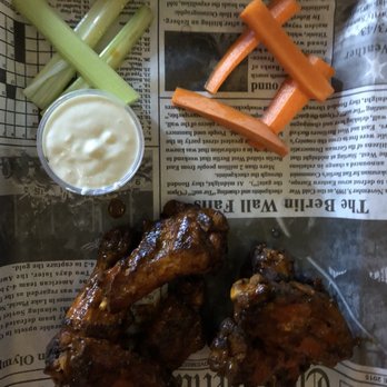 Boulevard Sports Lounge - Wings with smoky buffalo sauce - Sports Bars Near Me - Chicago, Illinois