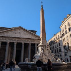 Pantheon - Basilica di Santa Maria ad Martyres - Fontana del Pantheon