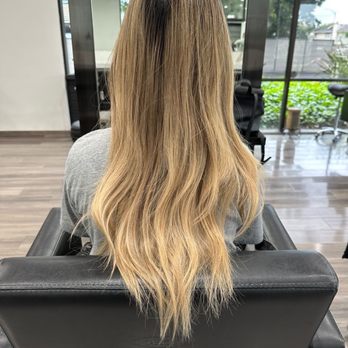 ColorbyAndres - Before - work done by another stylist/salon. This required a lot of bleach and 8+ hours in a chair. - Hair Stylists Near Me - San Jose , California ColorbyAndres - Before - work done by another stylist/salon. This required a lot of bleach and 8+ hours in a chair. - Hair Stylists Near Me - San Jose , California