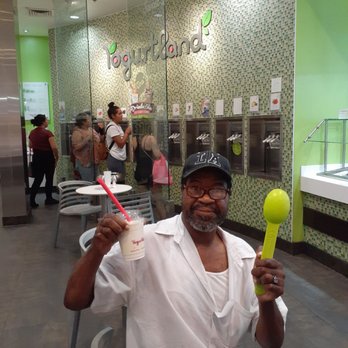 Yogurtland - I signed in and got a big spoon - Ice Cream & Frozen Yogurt Near Me - Lynwood, California Yogurtland - I signed in and got a big spoon - Ice Cream & Frozen Yogurt Near Me - Lynwood, California