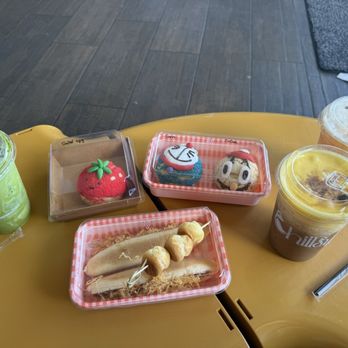 Chilla Coffee - cute cream puffs!!! we got the salted egg, cocoa, and corn (all were so yummy) - Coffee & Tea Near Me - Garden Grove, California