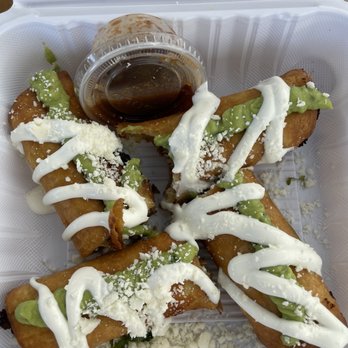Tacos Jalisco - flautas - Food Trucks Near Me - Hilo, Hawaii