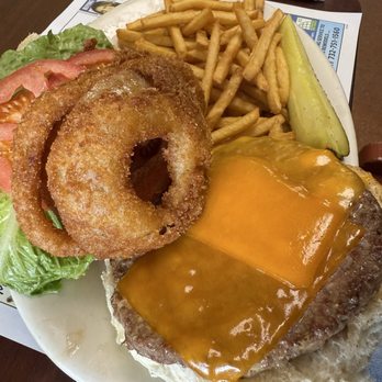 Edie's Luncheonette - Diners Near Me - Little Silver, New Jersey