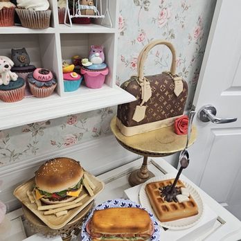 Mia Cake House - Craft creations - Cooking Schools Near Me - Plantation, Florida Mia Cake House - Craft creations - Cooking Schools Near Me - Plantation, Florida