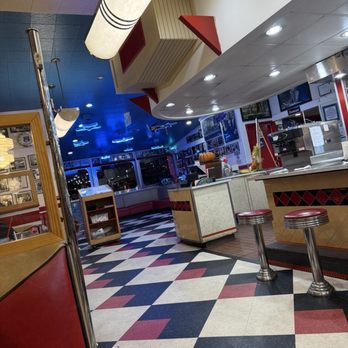 Galaxy Diner - The entry is clean and inviting - Diners Near Me - Flagstaff, Arizona