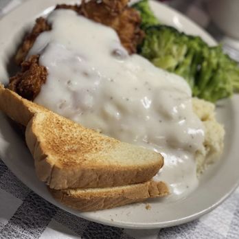 The Grace Miller Gracie's - Chicken fried steak - Comfort Food Near Me - Bastrop, Texas