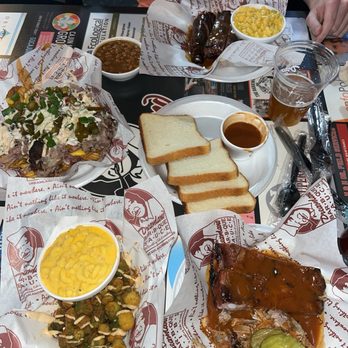 Dreamland BBQ - Barbeque Near Me - Birmingham, Alabama