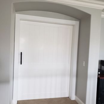 Duhon Custom Gates and Woodworking - Our barn door from the outside of our master bedroom - Carpenters Near Me Duhon Custom Gates and Woodworking - Our barn door from the outside of our master bedroom - Carpenters Near Me
