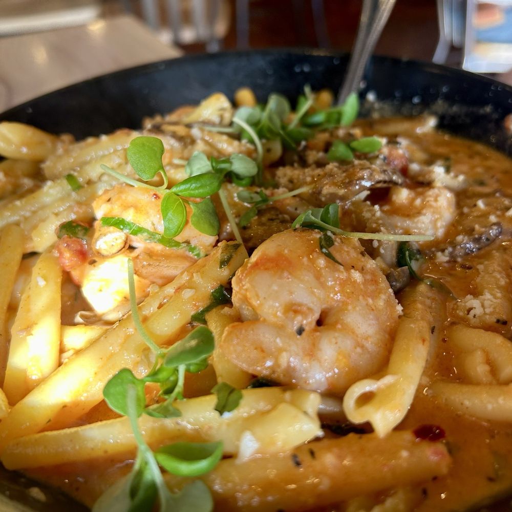 Gia Mia - Shrimp fra diavolo - Pizza Near Me - Downers Grove, Illinois Gia Mia - Shrimp fra diavolo - Pizza Near Me - Downers Grove, Illinois