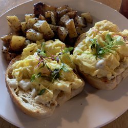 Fond - Soft Scrambled Toast