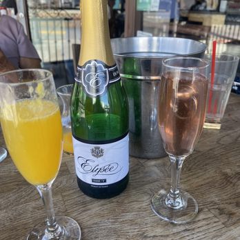 Fratelli Cafe - Mimosas - Coffee & Tea Near Me - Los Angeles, California Fratelli Cafe - Mimosas - Coffee & Tea Near Me - Los Angeles, California