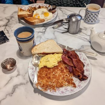 Toad in the Hole - Breakfast & Brunch Near Me - Eagle River, Wisconsin