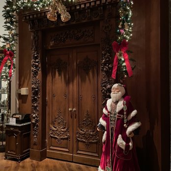 The Nethercutt Museum - Decorations for Christmas - Museums Near Me - Sylmar, California The Nethercutt Museum - Decorations for Christmas - Museums Near Me - Sylmar, California