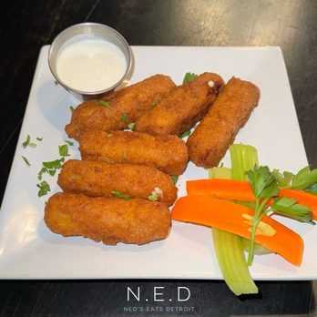 Morrison - Morrison Mozzarella Sticks - Gastropubs Near Me - Los Angeles, California