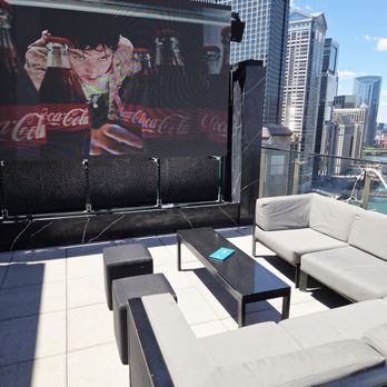 LH Rooftop - Cocktail Bars Near Me - Chicago, Illinois