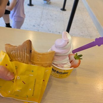 Somisomi - Boysenberry & Milk Swirl, Ahboong, Taiyaki with black sesame filling - Ice Cream & Frozen Yogurt Near Me - Brea, California Somisomi - Boysenberry & Milk Swirl, Ahboong, Taiyaki with black sesame filling - Ice Cream & Frozen Yogurt Near Me - Brea, California