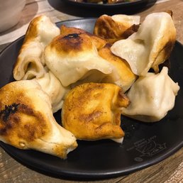 Egg and Chives Pan-fried Bun / 韭菜盒子