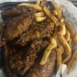 Teriyaki Party wings with fries
