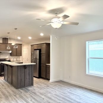 Hillcrest Estates - Mobile Home Dealers Near Me - Altoona, Wisconsin