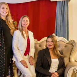 Lenita Ramos - Sunshine Realty