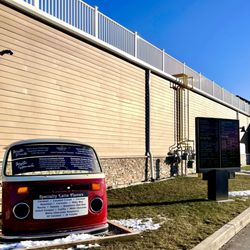 Luann's Coffee - Drive thru