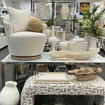 Current Home - Modern Home Furnishings, Organic Decor, Ceramics and Hand Blown Glass, Onyx Bowls - Home Decor Near Me - Scarsdale, New York Current Home - Modern Home Furnishings, Organic Decor, Ceramics and Hand Blown Glass, Onyx Bowls - Home Decor Near Me - Scarsdale, New York