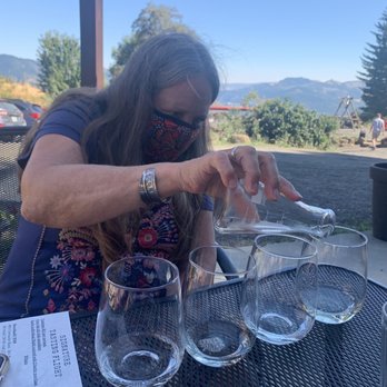 AniChe Cellars - Wine tasting - Wine Bars Near Me - Underwood, Washington