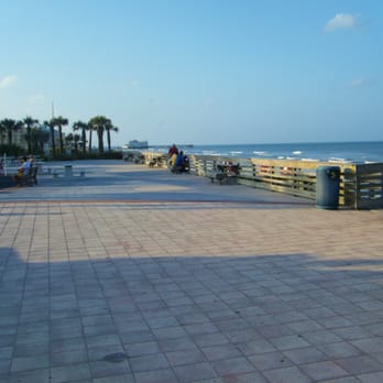 Sun Splash Park - Plenty of room for a picnic - Beaches Near Me - Daytona Beach, Florida