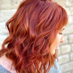 Pompadour-A Lifestyle Salon