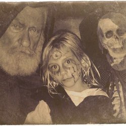 Raven's Cross Haunted Village - Both young and old have been infected with the plaque, are you next?