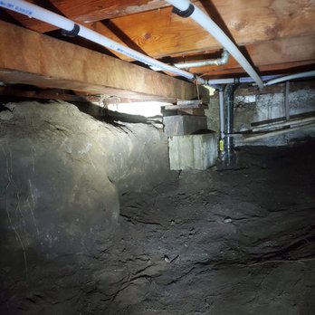 Drying Force - Drying crawl space after pipe burst - Damage Restoration Near Me
