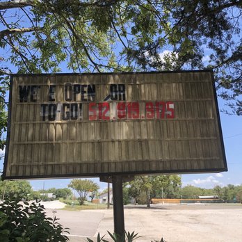 Dale's Essenhaus - This sign was an omen of what waited inside - Burgers Near Me - Georgetown, Texas
