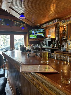 Four Moon Tavern by null