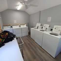 Two Lakes Camping - The laundry room!! Very clean and convenient!! If you need quarters, ask the staff/family in charge!!