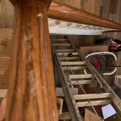 Bellhop Moving - damage to stair case