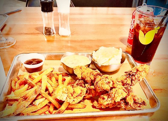 Dirk’s Signature Chicken & Bar by null