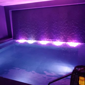 Cascada - Mineral pool - Hotels Near Me - Portland, Oregon Cascada - Mineral pool - Hotels Near Me - Portland, Oregon