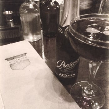 Ordinary - Prosecco and blackberry cocktail - Cocktail Bars Near Me - New Haven, Connecticut